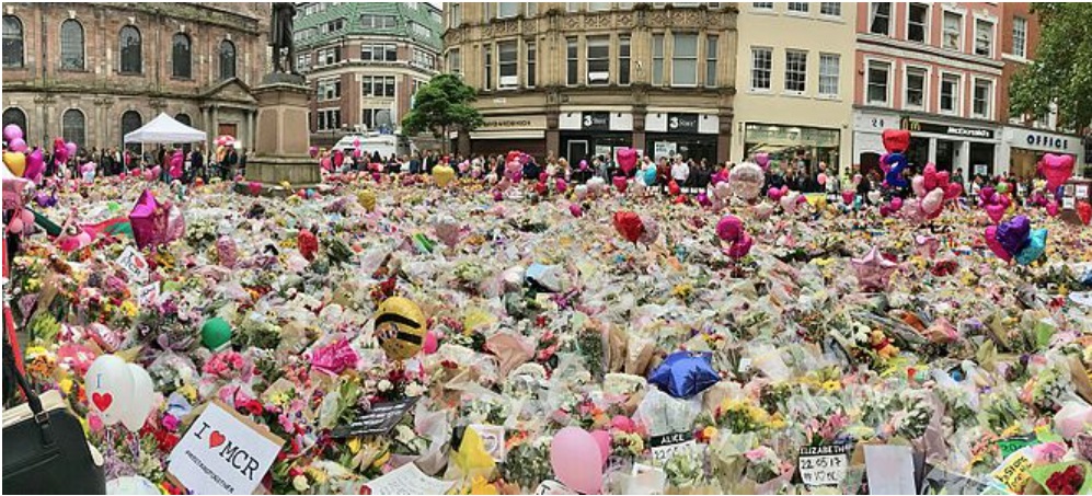 ‘Manchester Remembers’ by Damian Robin