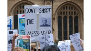 'On the Extradition of Julian Assange' by Susan Jarvis Bryant 2 ‘On the Extradition of Julian Assange’ by Susan Jarvis Bryant