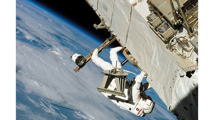 ‘Spacewalk’: A Poem by Carey Jobe