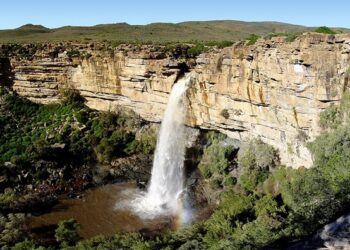 ‘Swimming to the Waterfall at Uvongo’ and Other Poetry by Christian Muller