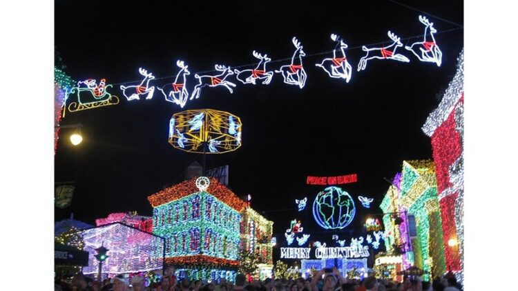 Osborne Family Spectacle of Dancing Lights - Santa & Reindeer (public domain)