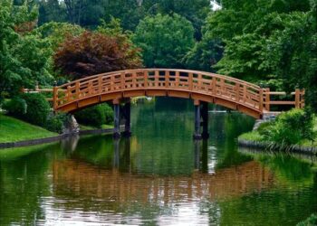 ‘The Teahouse Garden’: A Poem by Cheryl Corey