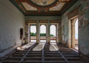 ‘The Villa in Durrës’: A Poem by Joy Nevin Axelson