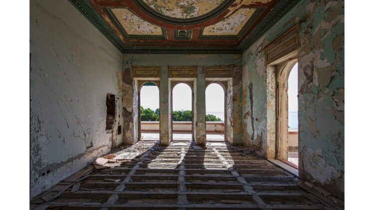photo of the Royal villa of Durres in Albania, by Andis Rado